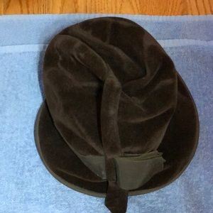 French Room brown hat